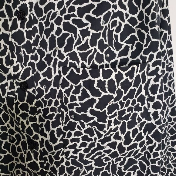 Quacker Factory Women Shirt Large Animal Print Stretch Rhinestone Studded Pocket - Picture 7 of 12